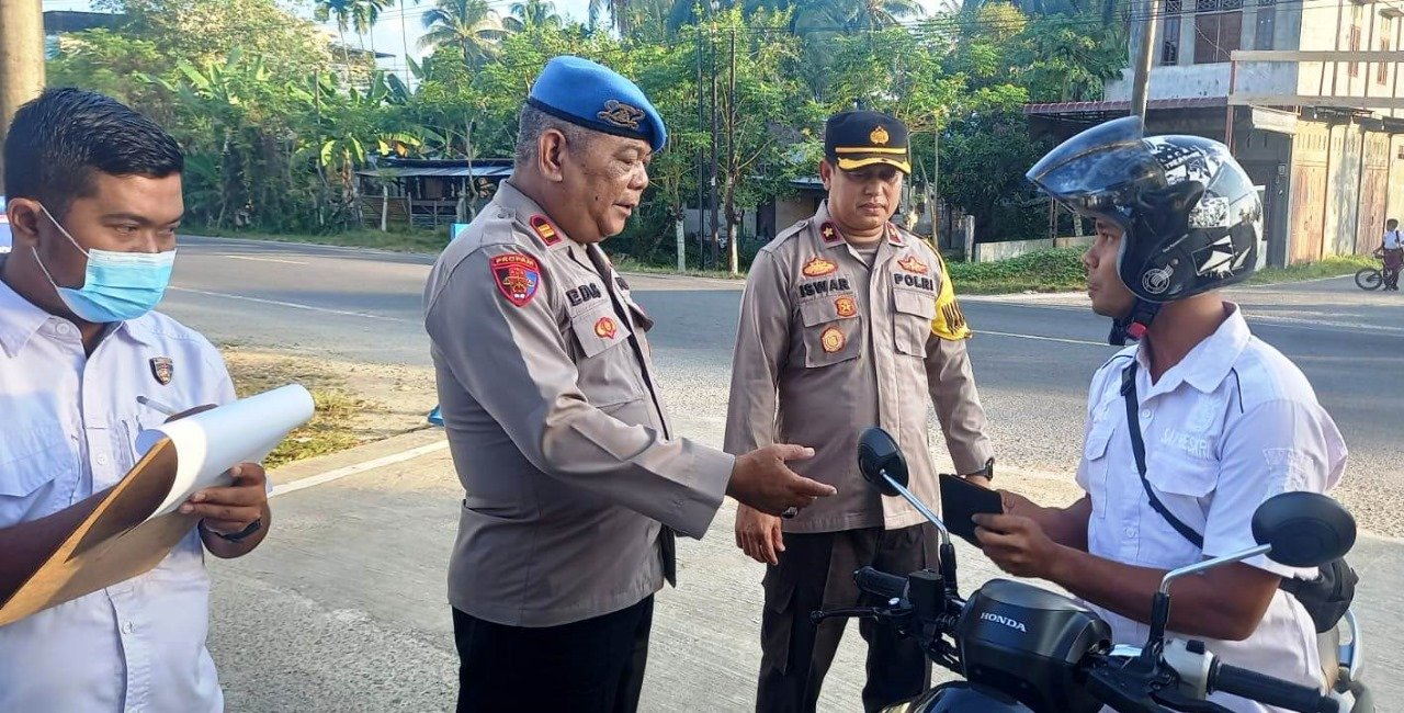 Baru Saja Menjabat Sebagai Wakapolres Aceh Timur Langsung Pimpin Razia Kelengkapan Surat Kendaraan Personil Buat Yang Terbaik