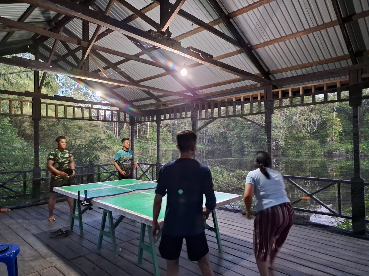 Satgas TMMD Berolahraga Bersama Warga