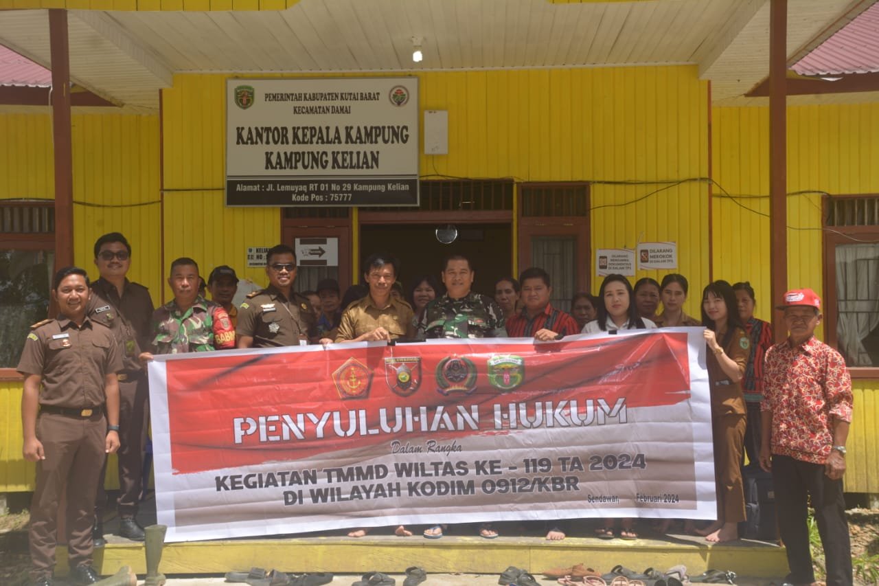 Gandeng Kejaksaan Negeri Kutai Barat, Satgas TMMD Gelar Penyuluhan Hukum