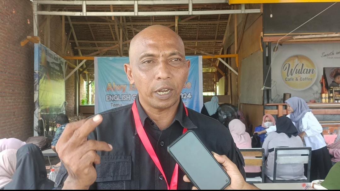 Alwi Ibrahim yang akrab disapa mr.alwy kembali mengadakan english festival, di peureulak