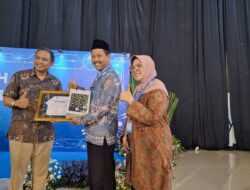 MAN Lumajang Raih Penghargaan Terbaik 1 Pengelolaan Prodistiik di ITS Surabaya
