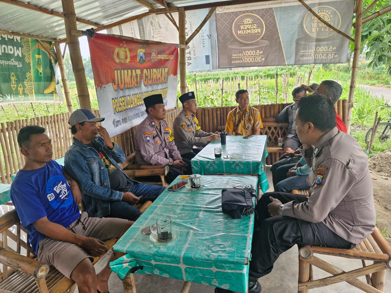 Polsek Dlanggu Galang Aspirasi Masyarakat Melalui Forum Jumat Curhat