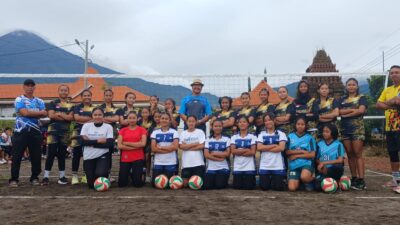 Fasilitasi Bakat Masyarakat, Kades Petak Resmikan Lapangan Bola Voli Hayam Wuruk