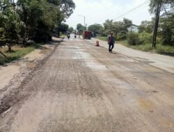 Gus Muhdlor Perbaiki Jalan Rusak Prambon PT Pakerin, Jalan Ditinggikan 20 Cm