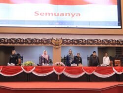 Gelar Rapat Paripurna, Bupati Mojokerto Tandatangani LKPJ Akhir TA 2023