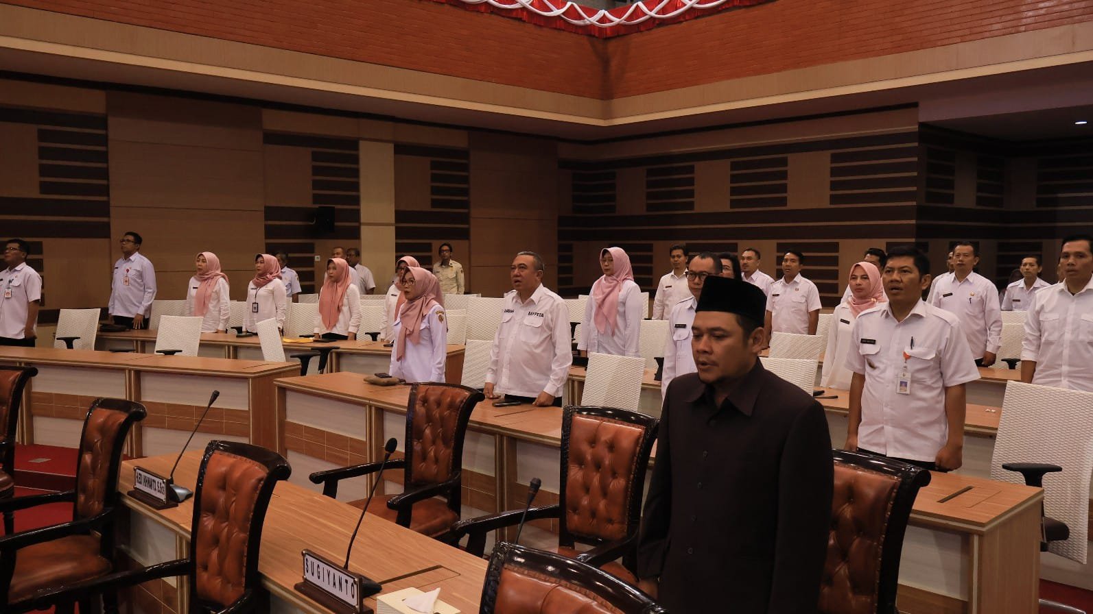 Gelar Rapat Paripurna, Bupati Mojokerto Tandatangani LKPJ Akhir TA 2023