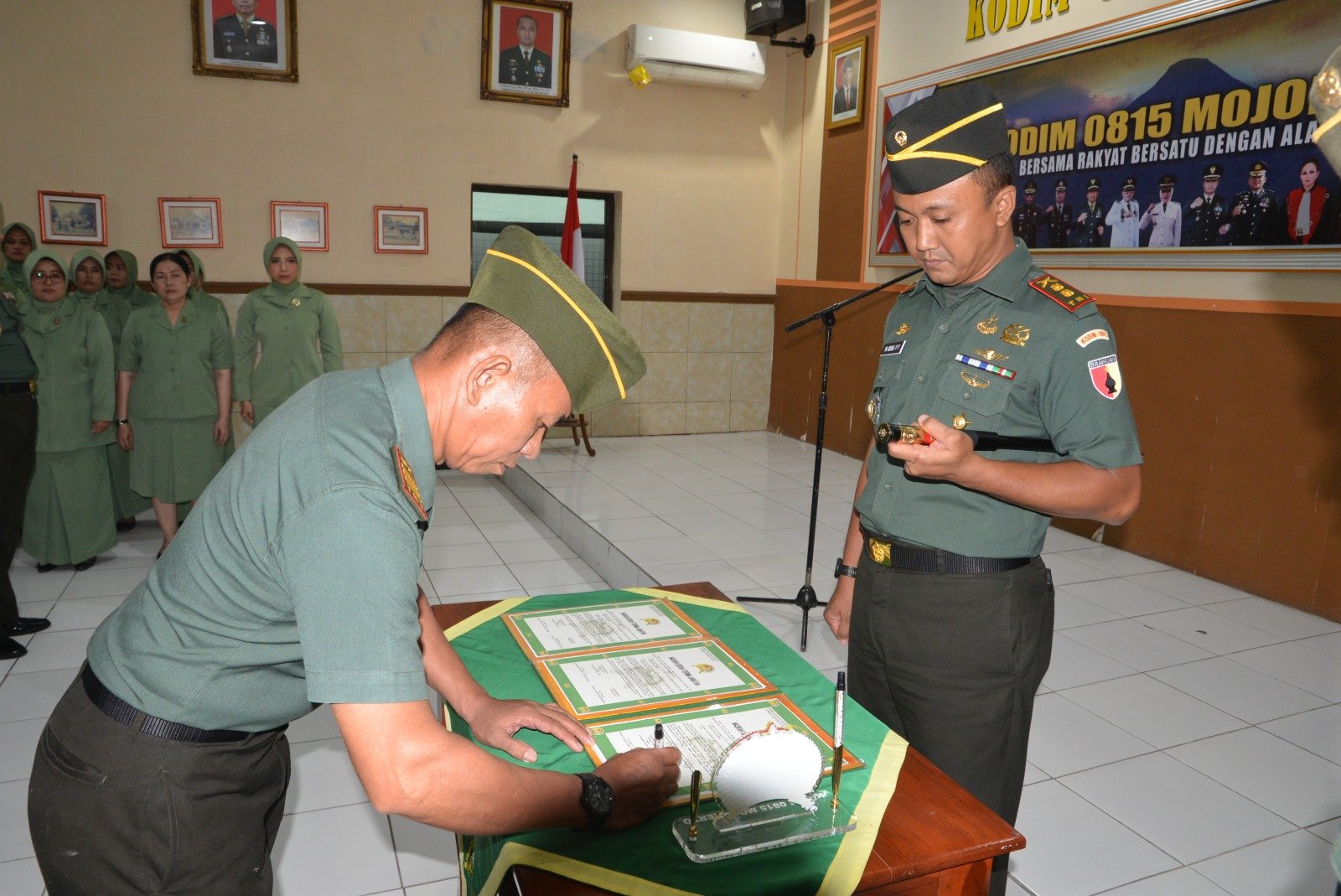 Periode 1 April 2024, Kodim 0815/Mojokerto Gelar Acara Alih Tugas & Kenaikan Pangkat