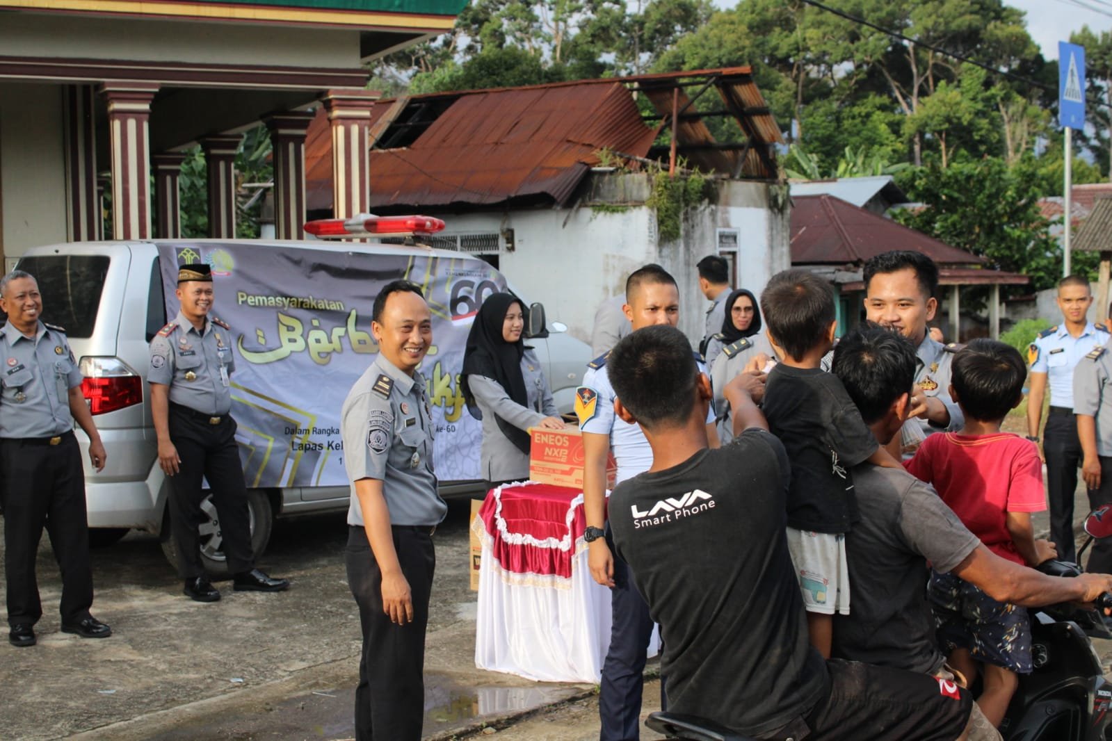 Berbagi Kebahagiaan dan Keberkahan Di Bulan Ramadhan, Lapas Kotaagung Berbagi Takjil Meriahkan HBP ke-60