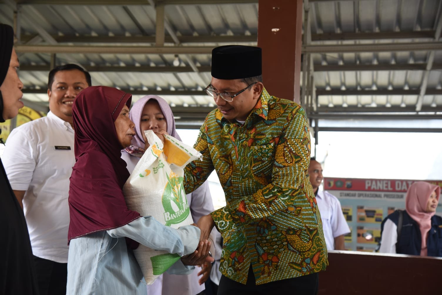 Bupati Gus Muhdlor Pastikan 60.389 KPM di Sidoarjo Terima Bantuan Beras 10 Kg Selama 6 Bulan Berturut-turut