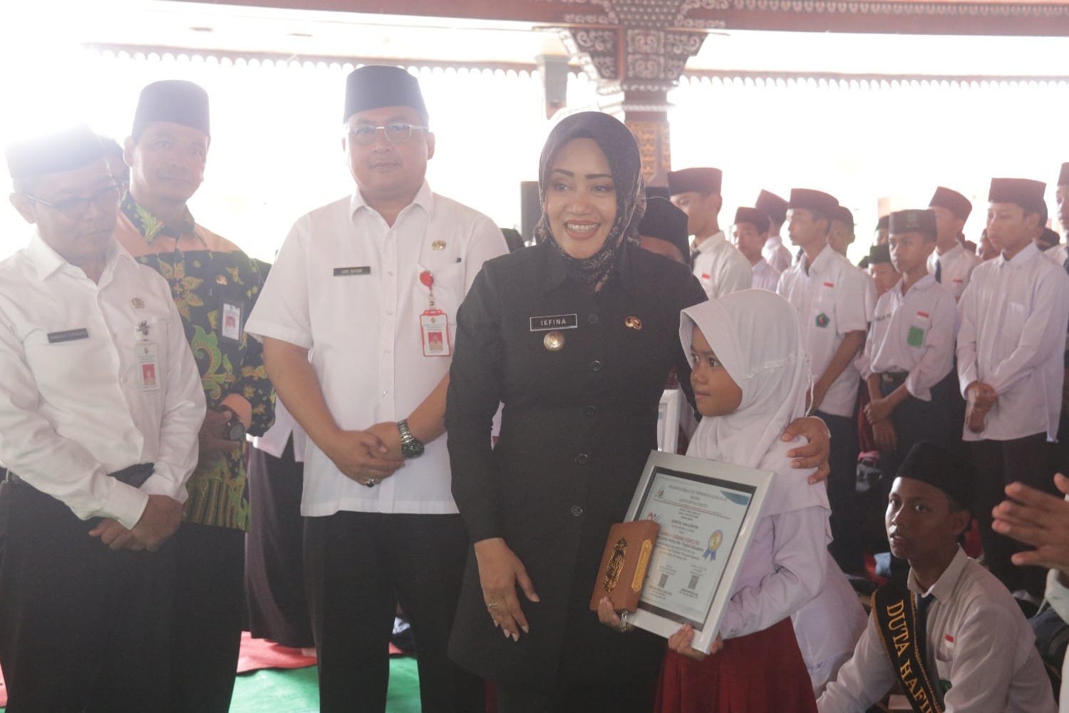 Hadiri Wisuda Tahfidz Gemajuza 2024, Bupati Ikfina Apresiasi Peserta Penghafal Al Qur'an