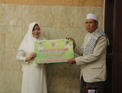 Bupati Ikfina Gelar Salat Idul Fitri 2024 Bersama Warga – Serahkan Dana Hibah Pengembangan Masjid Rahmat Jatirejo
