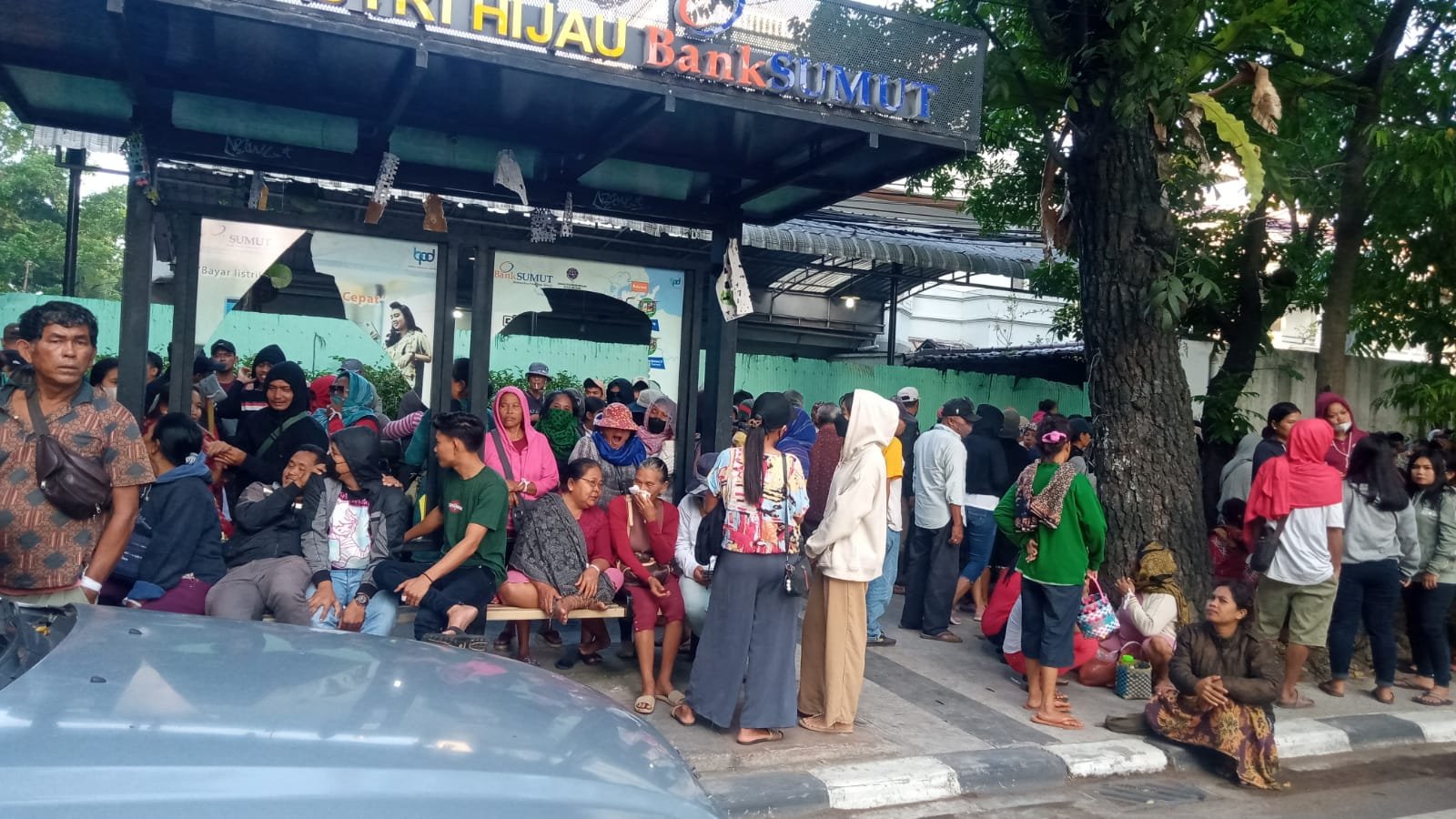 Kehadiran Jokowi Dimedan Disambut Aksi Demo Damai Masyarakat Pancur Batu, Minta Jokowi Bantu Edi Suranta Gurusinga, Terduga Di Kriminalisasi Brimob Dan Kasat Reskrim Medan