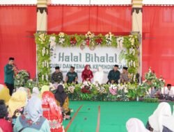 Hadiri Halal Bihalal Bersama Guru Dan Tendik Se-Kecamatan Gedeg, Bupati Berpesan Agar Tingkatkan Kapasitas Diri