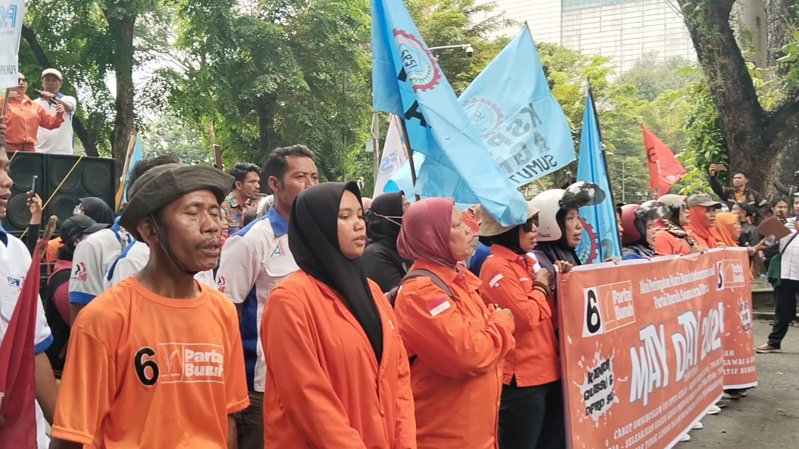 May Day 2024, Exco Partai Buruh Sumut Unjuk Rasa di DPRD Sumut