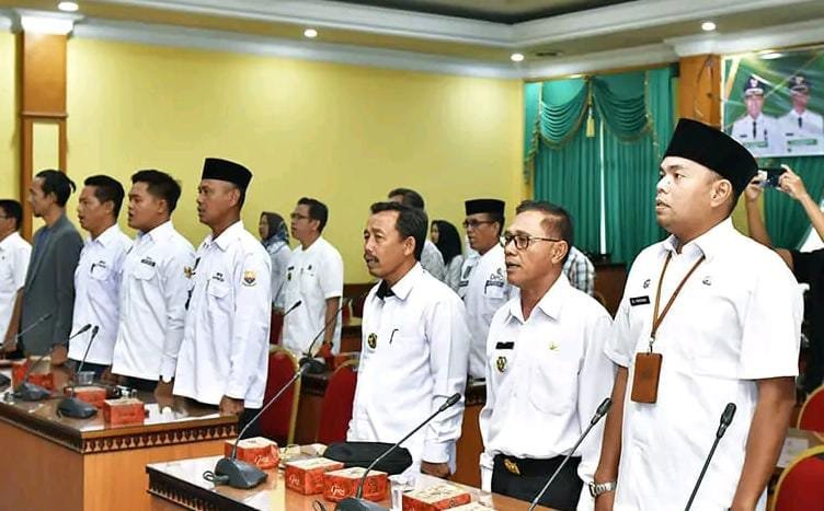 Sekda M. Azan Hadiri Penyerahan Petunjuk Teknis Lomba kepala Desa Tangguh Tahun 2024