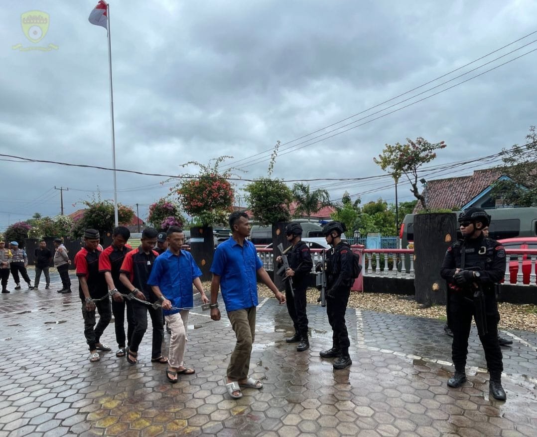 Batalyon C Pelopor Melaksanakan Pengamanan Pemindahan Sebanyak 837 Warga Binaan