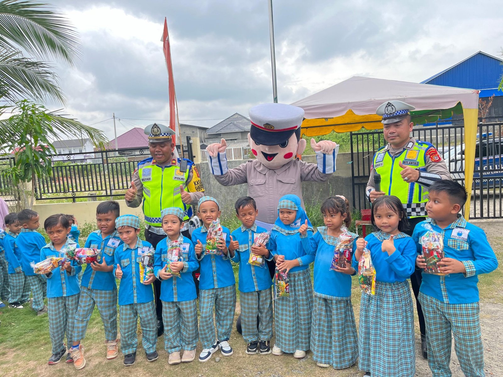 POLISI SAHABAT ANAK ldalam rangka Edukasi tertib lalu lintas sejak dini Tahun 2024