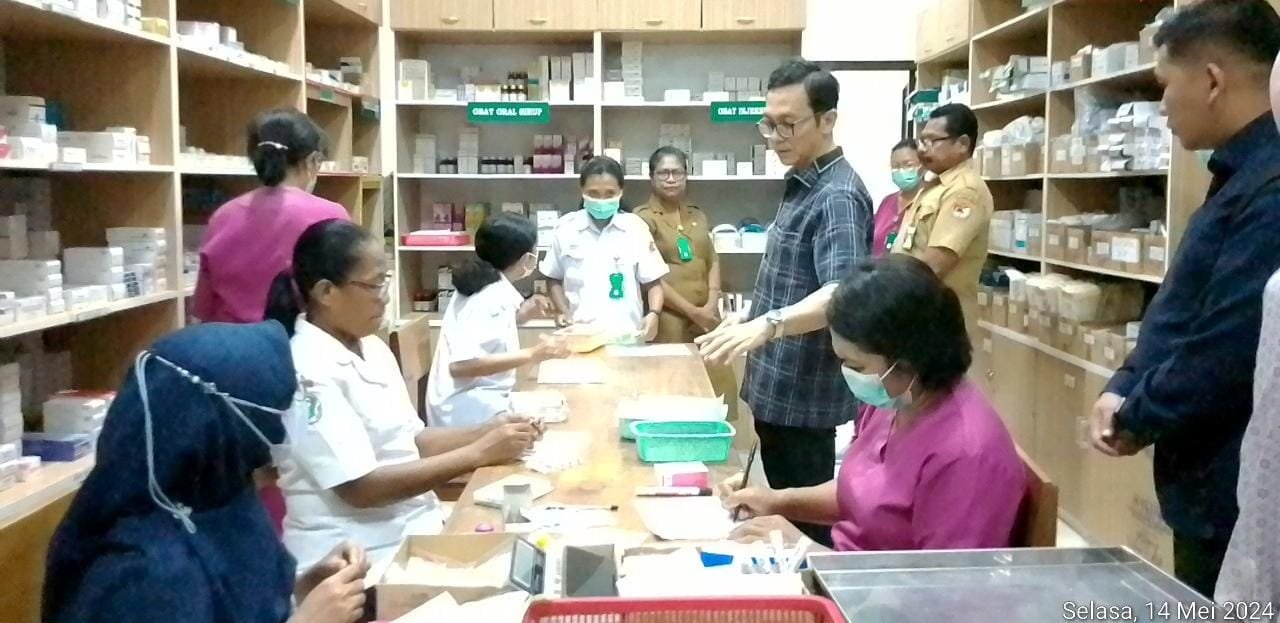 Anggota Dewan Pengawas (Dewas) BPJS Kesehatan Ibnu Naser Arrohimi berkunjung ke Kabupaten Sikka