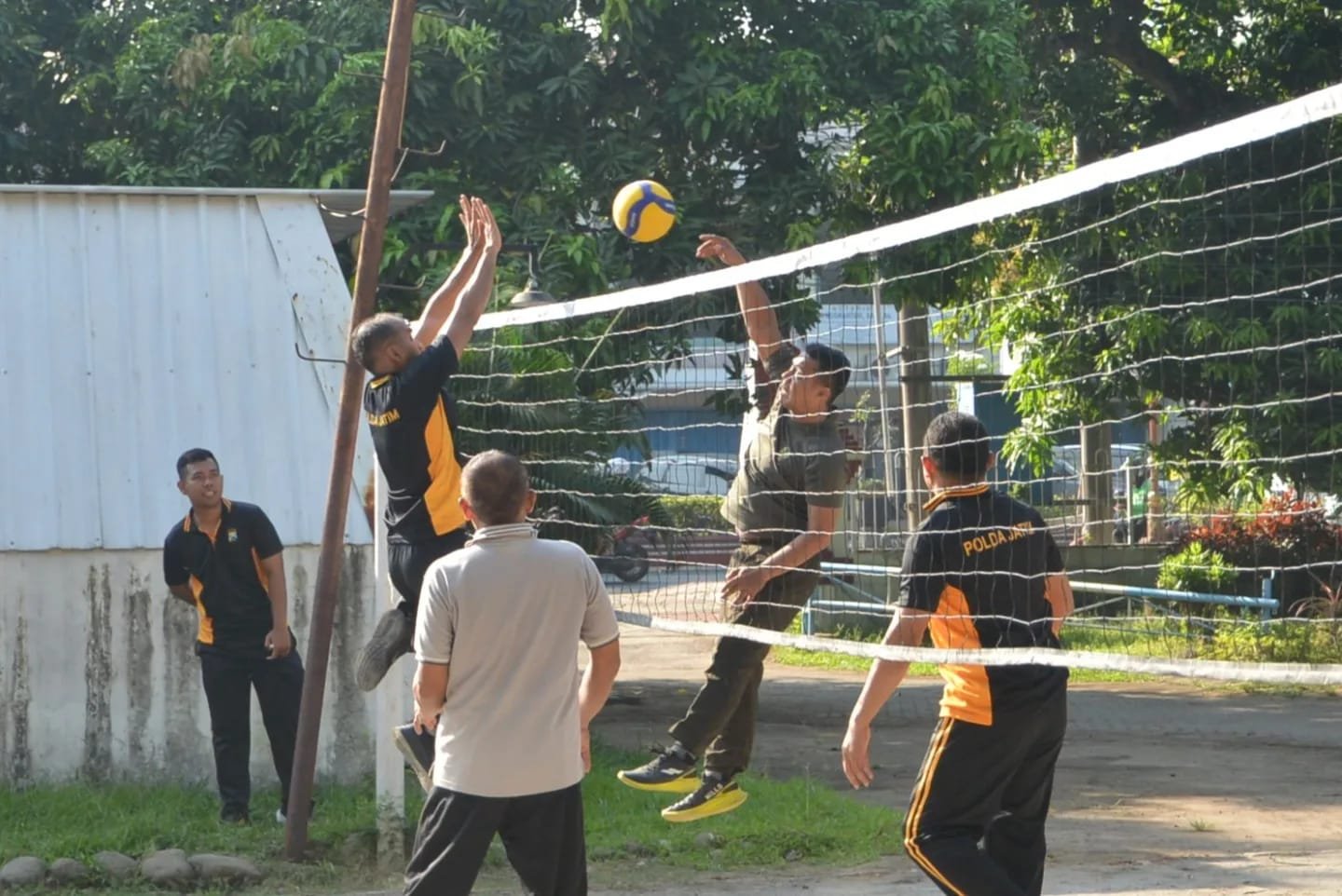 Olahraga Bersama, Wujud Nyata Sinergitas TNI - Polri Di Mojokerto Raya