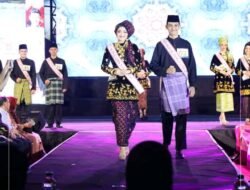 Wako Ahmadi Zubir dan Ny Herlina ahmadi hadiri Grand Final Bujang Gadis Kota Sungai Penuh