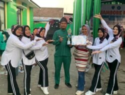 Lomba Kreasi di HUT Kecamatan Mersam Tim PKK Desa Sungai Puar Raih Juara Satu