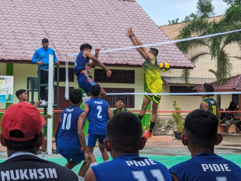 Tim Volly Pidie Menang 2-1 Atas Aceh Utara