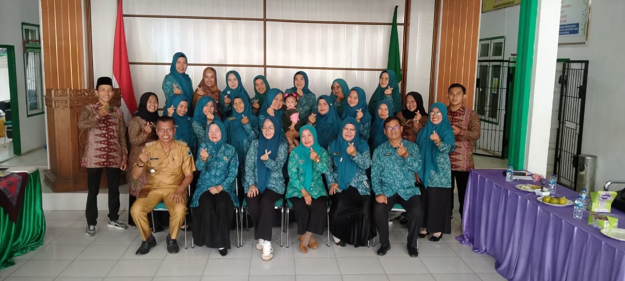 Ketua TP PKK Kabupaten Batang Hari Menghadiri Penilaian Lomba Rumah Bunda Di Maro Sebo ulu
