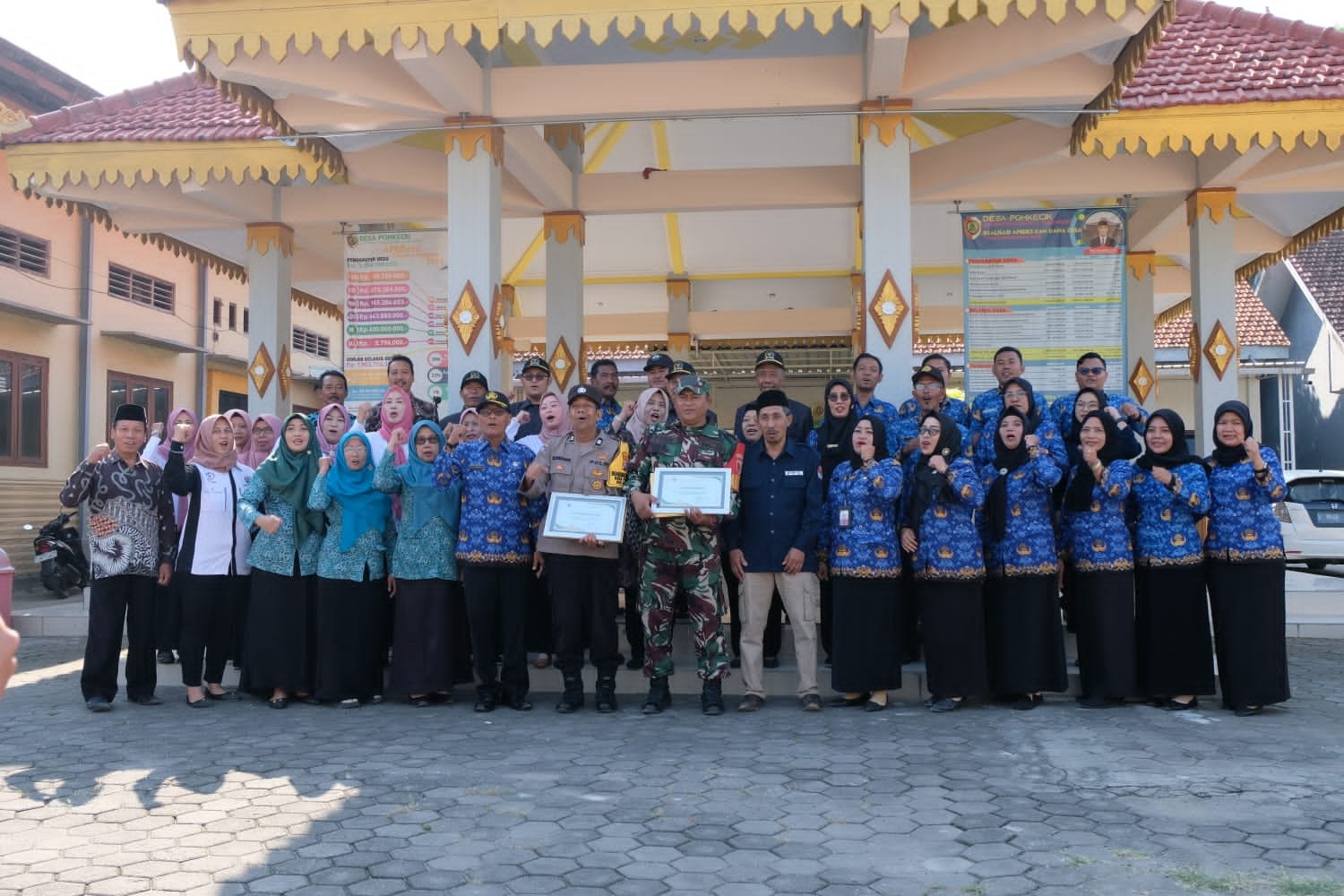 Wujudkan Situasi Kamtibmas Aman Di Desa, Babinsa Pohkecik Terima Penghargaan