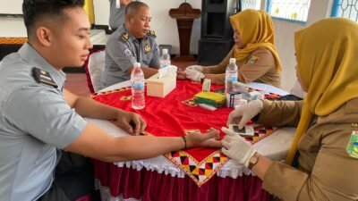 Deteksi Dini Kondisi Kesehatan Petugas & Warga Binaan, Lapas Kotaagung Gelar Pemeriksaan Darah dalam Rangka Hari Pengayoman ke-79