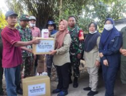 Sasaran Non Fisik TMMD Reguler Ke – 121 Kodim 0815/Mojokerto, Warga Desa Bandung Terima Penyuluhan Kesehatan Ternak