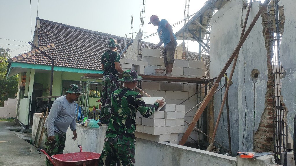 TMMD Reguler 121 Mojokerto Rehab Mushola Dusun Bandung Kulon
