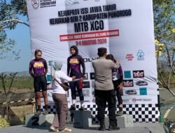 Siswi MA Khomsani Nur Sabet Juara Balap Sepeda Kejurprov ISSI Jatim