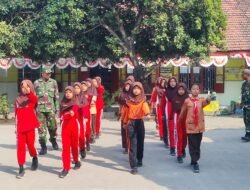 Satgas TMMD 121 Kodim 0815/Mojokerto, Latih PBB Siswa SDN Bandung 1 Persiapan Lomba Gerak Jalan