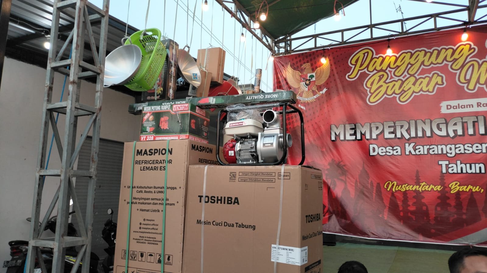 Pemdes Karangasem Gelar Panggung Hiburan, Bazar Murah, dan Karnaval