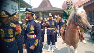 Karnaval Kecamatan Jatirejo, Kades Abdori Naik Kuda Tercintanya
