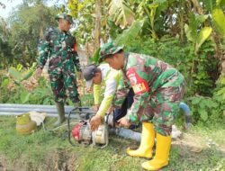 Kodim 0815/Mojokerto Bareng Warga Bangun Sumur Bor Di Desa Karangkedawang
