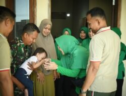 Wujud Perhatian & Kepedulian, Dandim Mojokerto Bersama Ketua Persit KCK Cabang XXX Sambangi Keluarga Anggota Sakit