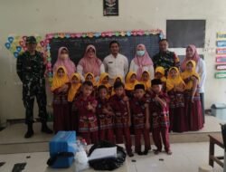 Sukseskan Program BIAS, Babinsa Koramil Kemlagi Aktif Dampingi Nakes