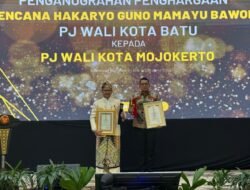 Perkuat Sinergi dengan Pemkot Batu, Pj Wali Kota Terima Tanda Jasa Hakaryo Guno Mamayu Bawono