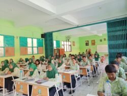 Pj Wali Kota Mojokerto Ajak Pemilih Pemula Jadi Agen Perubahan dalam Program “Bawaslu Goes to School”