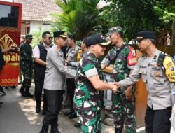 Danrem 082/CPYJ Bersama Forkopimda Kota Mojokerto Tinjau Proses Pemungutan Suara di TPS Kota Mojokerto