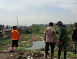 Antisipasi Bencana Banjir Koramil Mojosari Bareng BPD & Forkopimcam Bersihkan Sungai Sadar