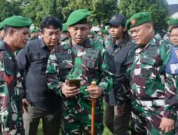 Cegah Judi Online, Dandim 0815/Mojokerto Periksa Handphone Anggota