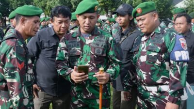 Cegah Judi Online, Dandim 0815/Mojokerto Periksa Handphone Anggota