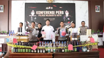 Polres Mojokerto Kota Amankan Rumah Produksi Miras Ilegal