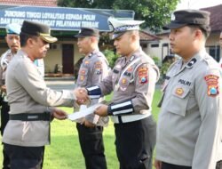 Upacara Hari Kesadaran Nasional, Kapolres Mojokerto Kota Berikan Reward 14 Personel Berprestasi