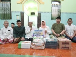 Ning Ita dan Cak Sandi Berikan Dana Hibah Puluhan Masjid dan Musala