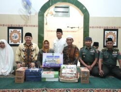 Ning Ita Salat Subuh Berjamaah dan Salurkan Hibah di Musala Al Falah