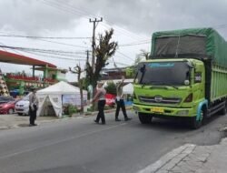Kasat Lantas Polres Tanggamus Tinjau Pos Pelayanan, Berikan Pengaturan Lalu Lintas dan Imbauan kepada Pemudik
