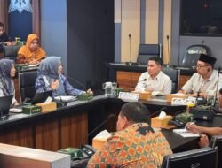 Bupati Gus Barra Gelar Monev UHC Prioritas